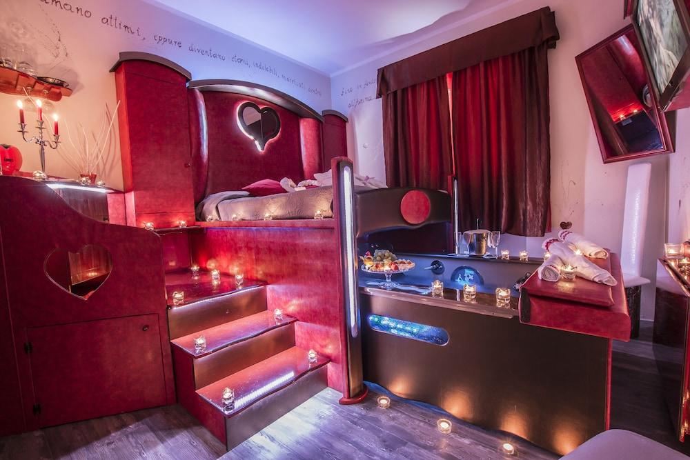 Hotel Butterfly Торре-дель-Лаго-Пуччини Экстерьер фото