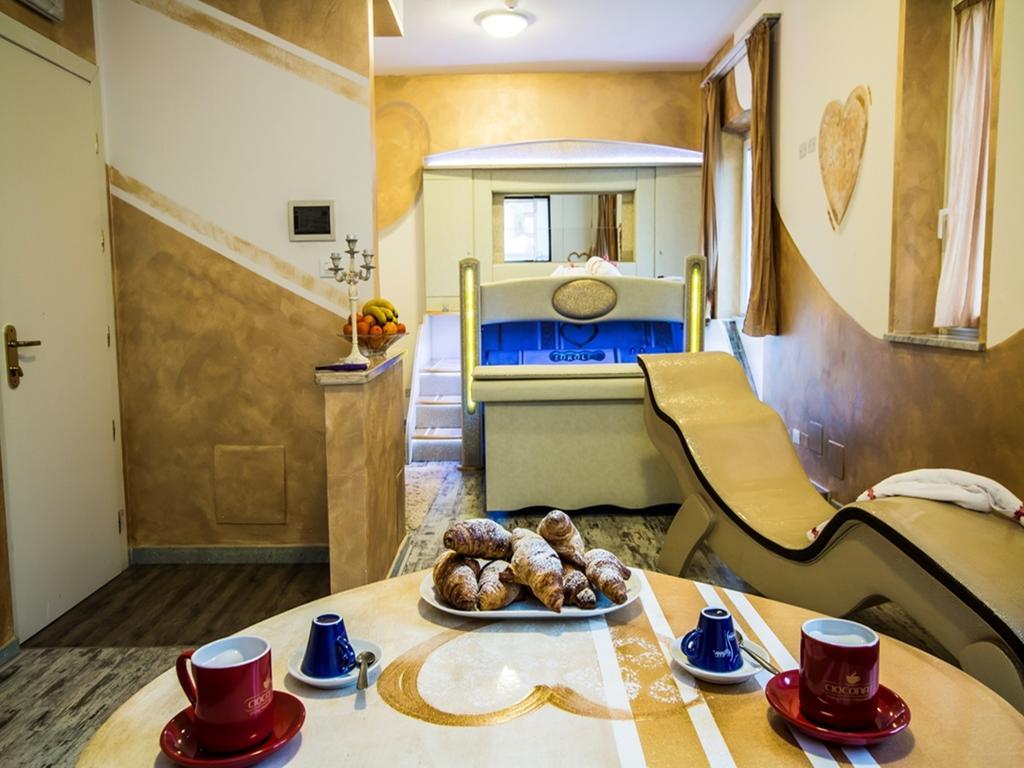 Hotel Butterfly Торре-дель-Лаго-Пуччини Экстерьер фото