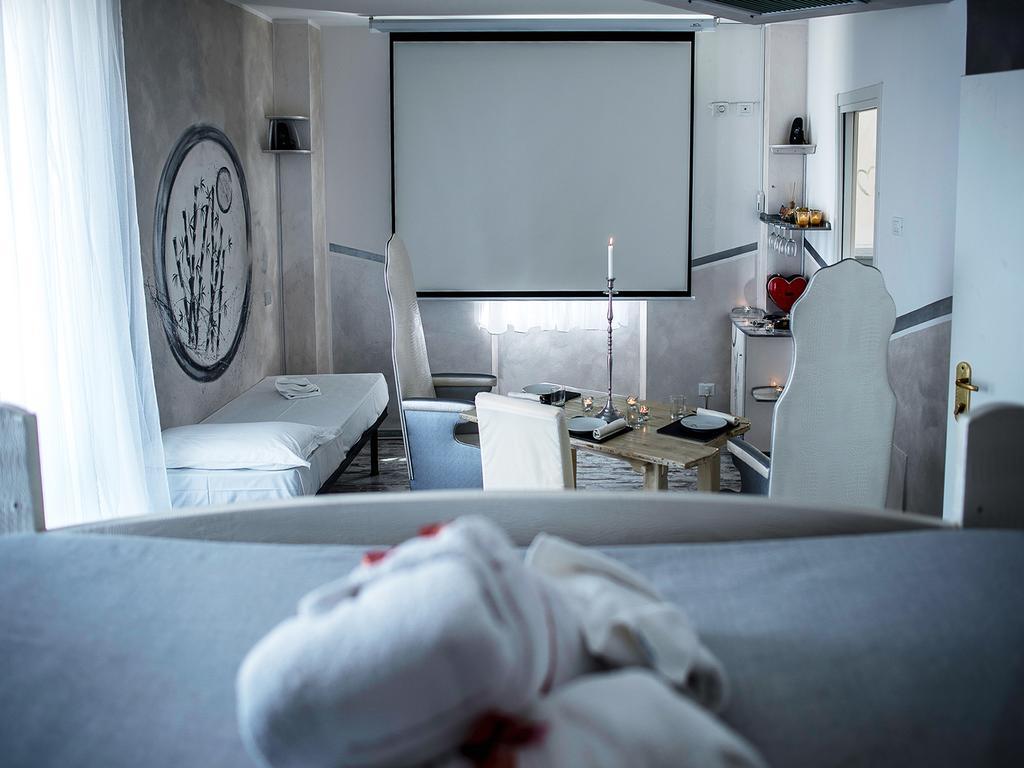 Hotel Butterfly Торре-дель-Лаго-Пуччини Экстерьер фото