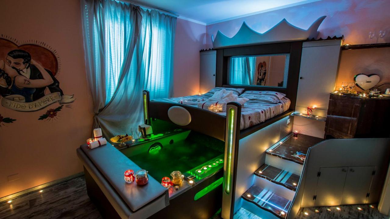 Hotel Butterfly Торре-дель-Лаго-Пуччини Экстерьер фото